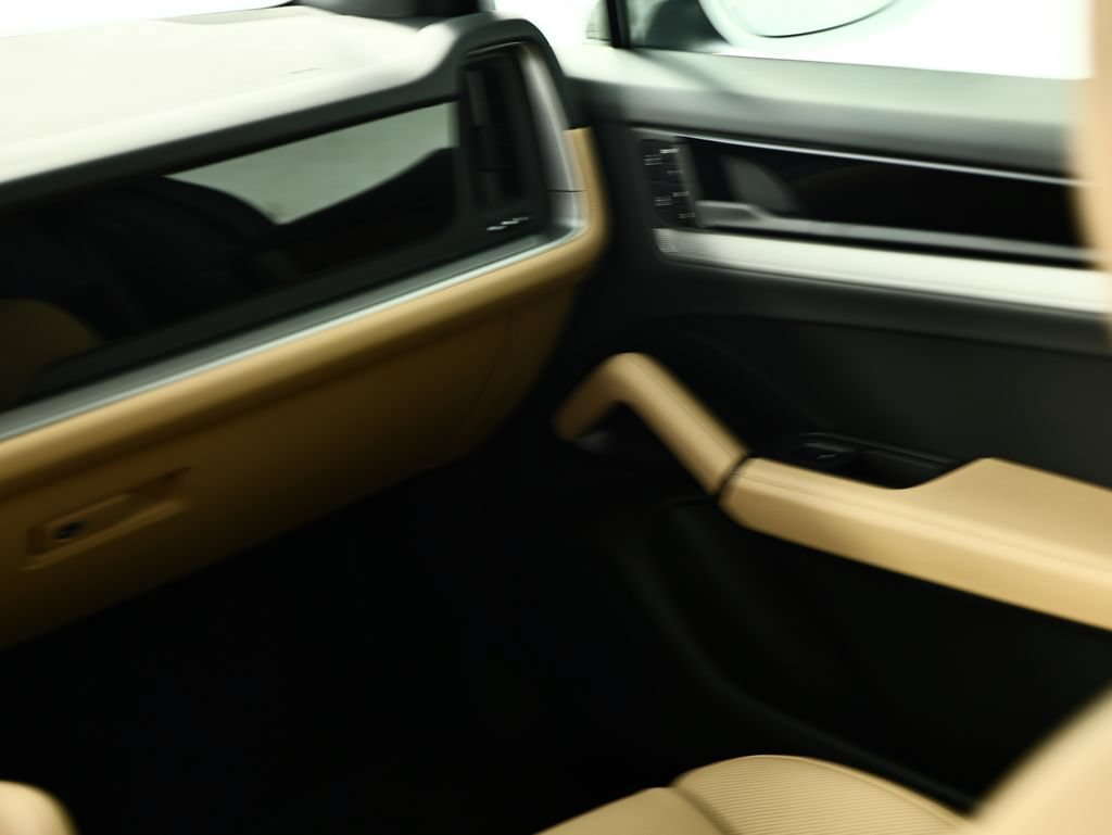 New 2026 Porsche Cayenne AWD/4WD image 30