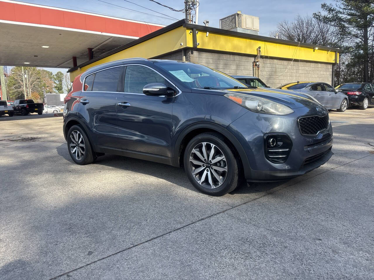 Used 2017 Kia Sportage EX w/ EX Premium Package image 3