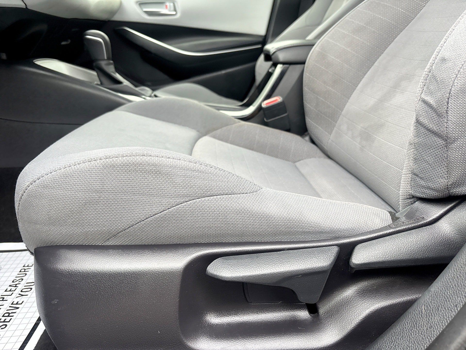 Used 2020 Toyota Corolla SE w/ SE Premium Package FWD image 14