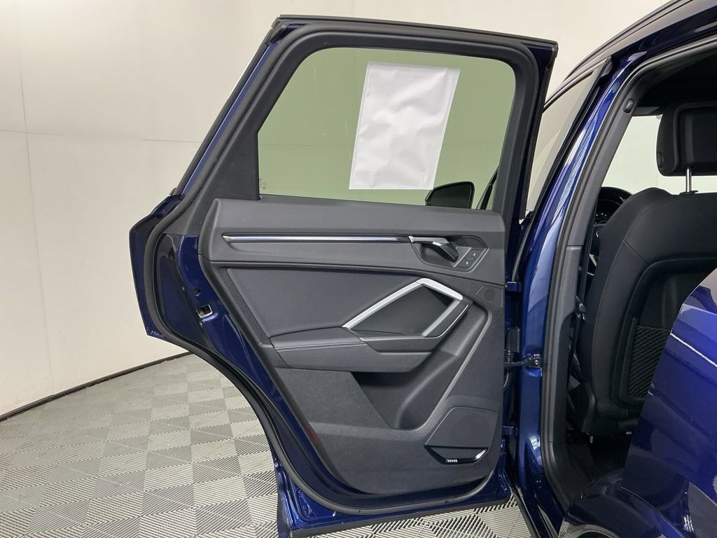 Used 2024 Audi Q3 2.0T Premium Plus image 24