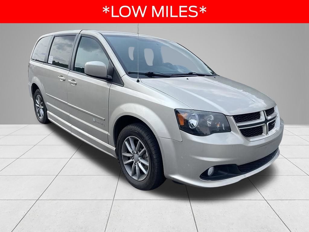 Used 2014 Dodge Grand Caravan R/T w/ Safety Sphere Group FWD image 3