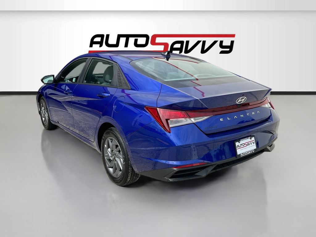 Used 2024 Hyundai Elantra SEL FWD image 5