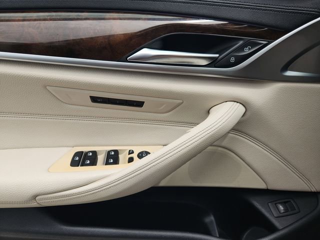Used 2020 BMW 530i w/ Premium Package RWD image 24