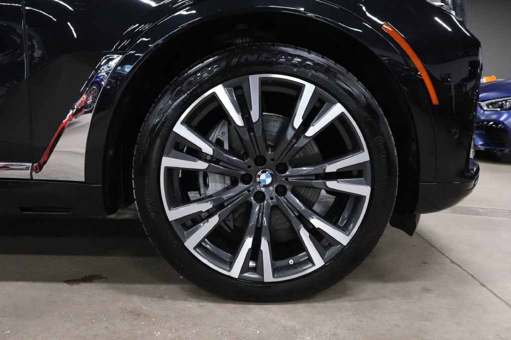 Used 2022 BMW X7 xDrive40i w/ Premium Package image 39