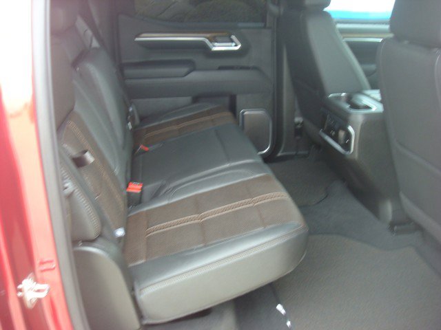 Certified 2026 Chevrolet Silverado 1500 High Country w/ Technology Package AWD/4WD image 26