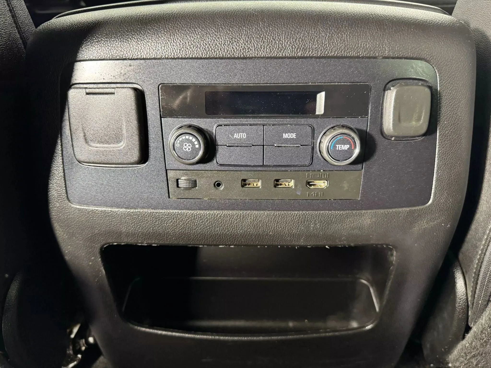 Used 2019 Chevrolet Suburban LT AWD/4WD image 27