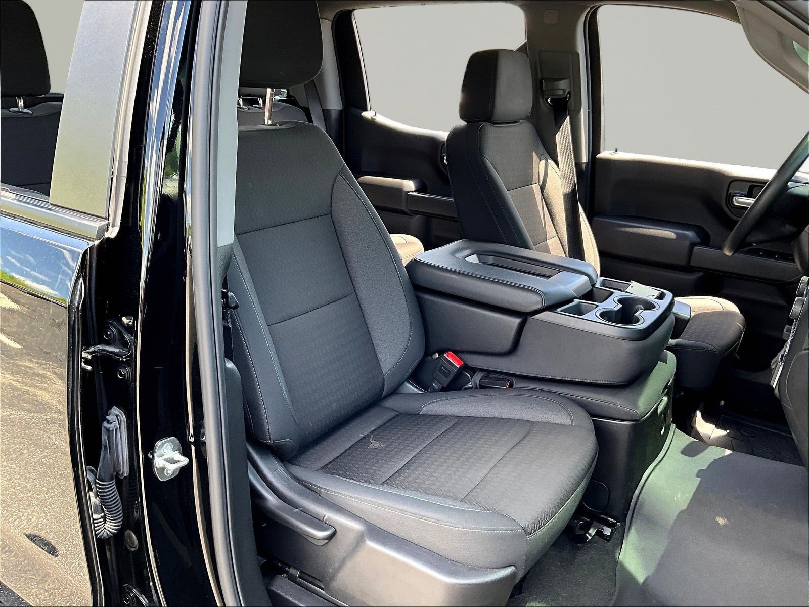 Used 2024 Chevrolet Silverado 1500 Custom AWD/4WD image 29