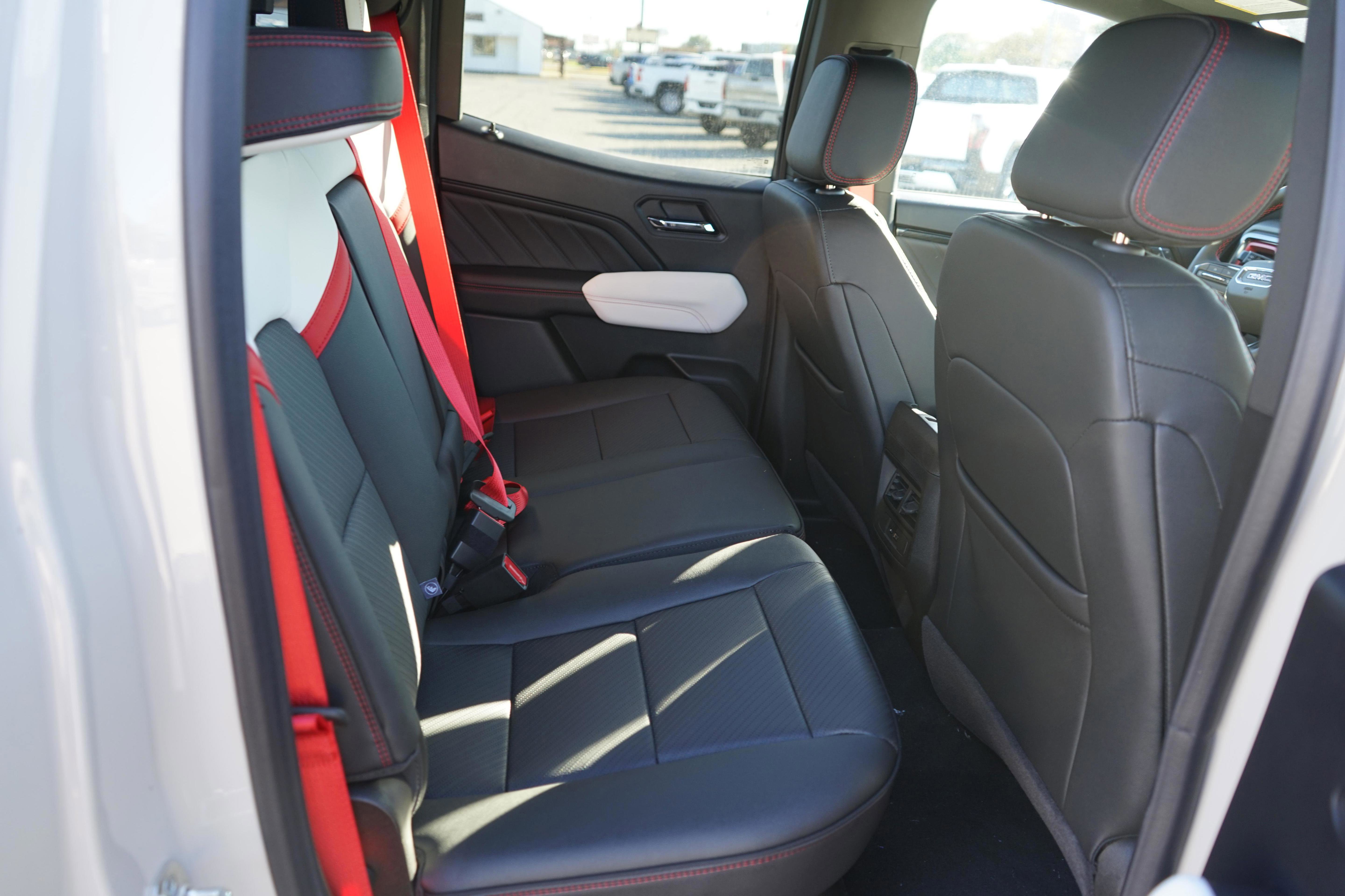 New 2026 GMC Canyon AT4X w/ AT4X AEV Edition image 22