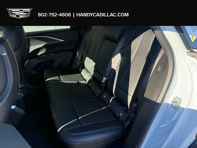 New 2026 Cadillac Lyriq Luxury w/ LPO, Floor Liner Package AWD/4WD image 22