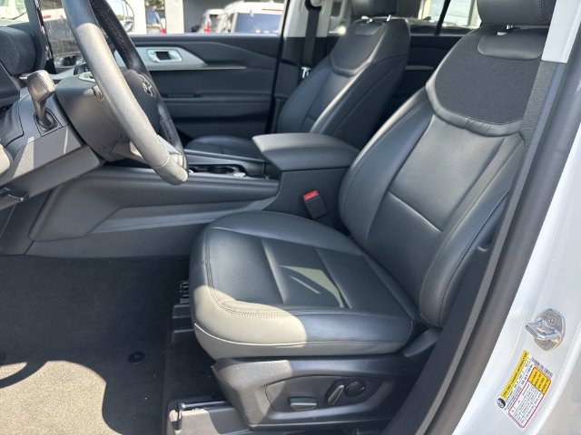 New 2026 Ford Explorer Active w/ Active Comfort Package RWD image 19