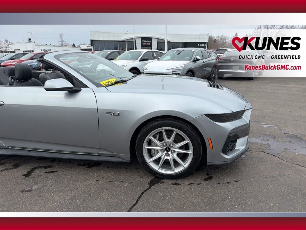 Used 2025 Ford Mustang GT Premium image 13