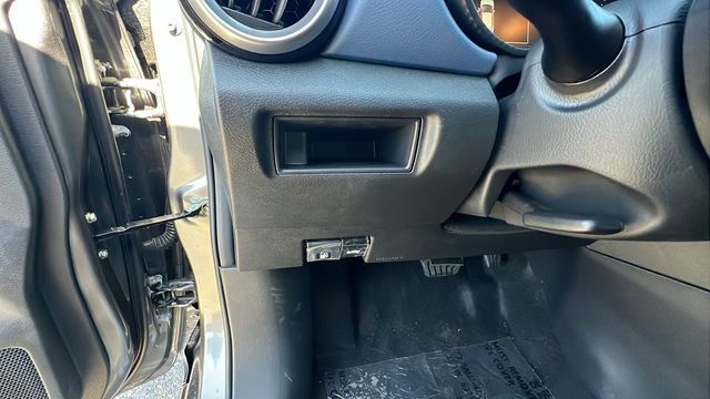 New 2025 Nissan Versa SV w/ Trunk Package image 32