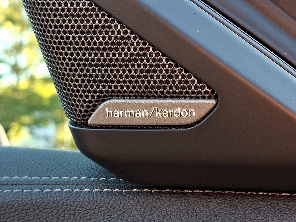 Used 2025 BMW Z4 M40i w/ Edition image 24