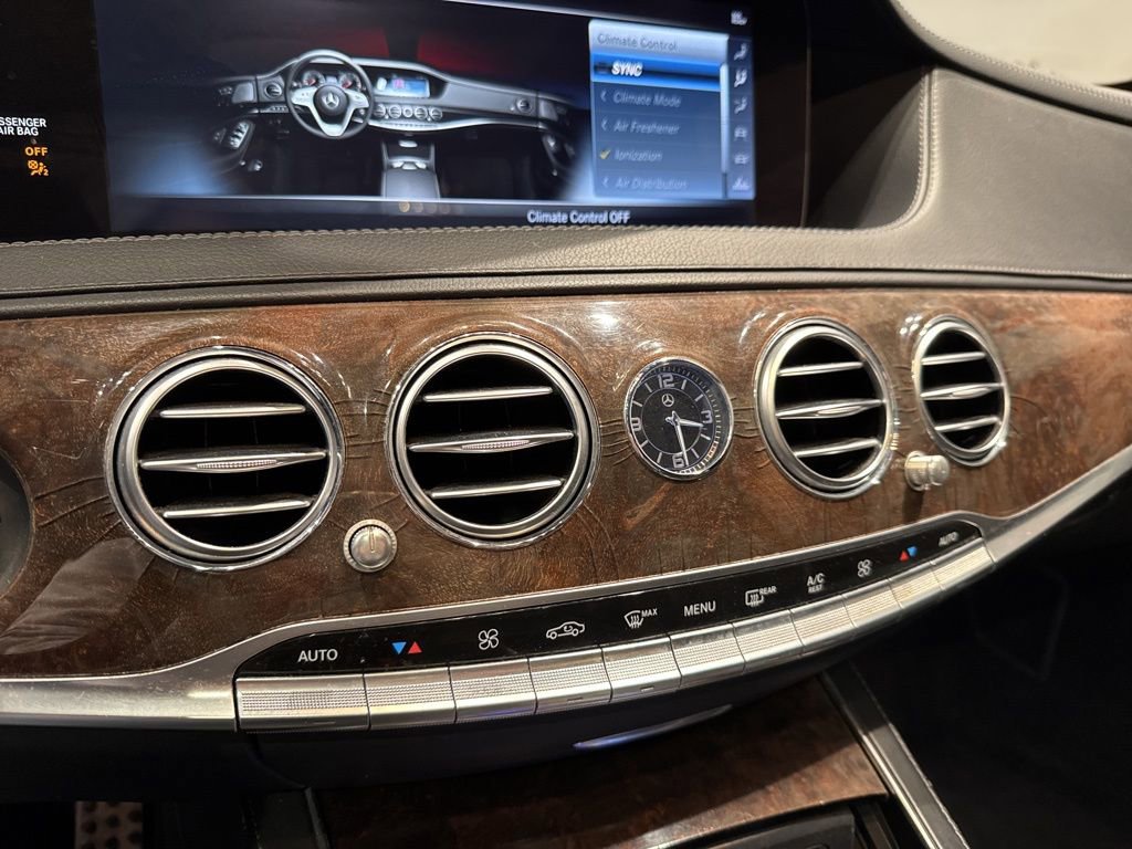 Used 2018 Mercedes-Benz S 560 4MATIC Sedan w/ AMG Line Exterior image 18