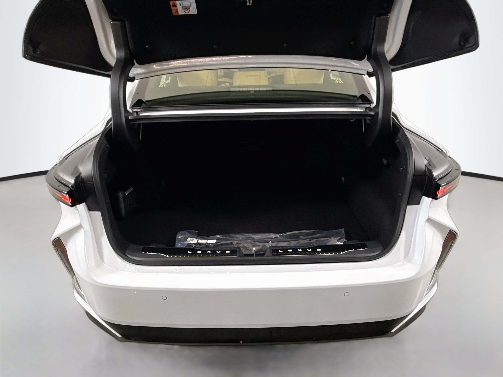 New 2026 Lexus ES 350h AWD w/ Convenience Package image 24