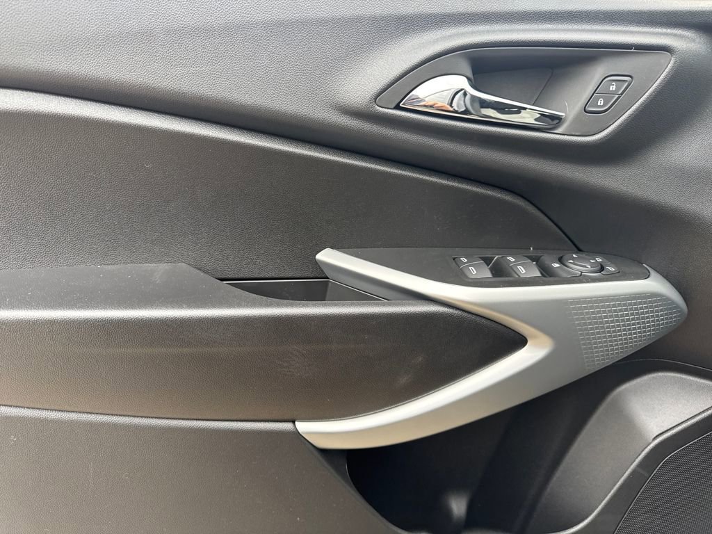 New 2026 Chevrolet Trax RS w/ Driver Confidence Package image 18