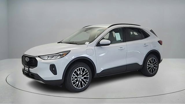 New 2026 Ford Escape SE w/ Class II Trailer Tow Package image 3