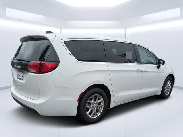 New 2025 Chrysler Voyager LX FWD image 3
