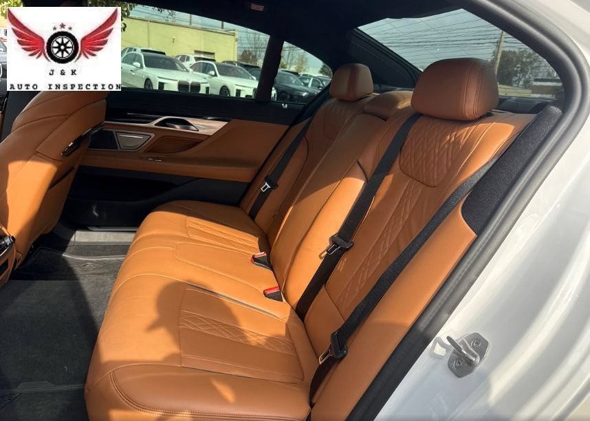 Used 2022 BMW 740i xDrive w/ M Sport Package AWD/4WD image 10