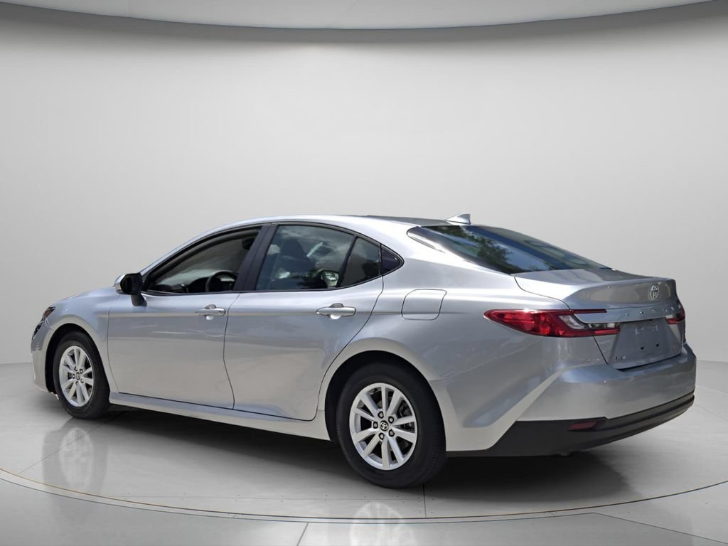 Used 2026 Toyota Camry LE FWD image 8