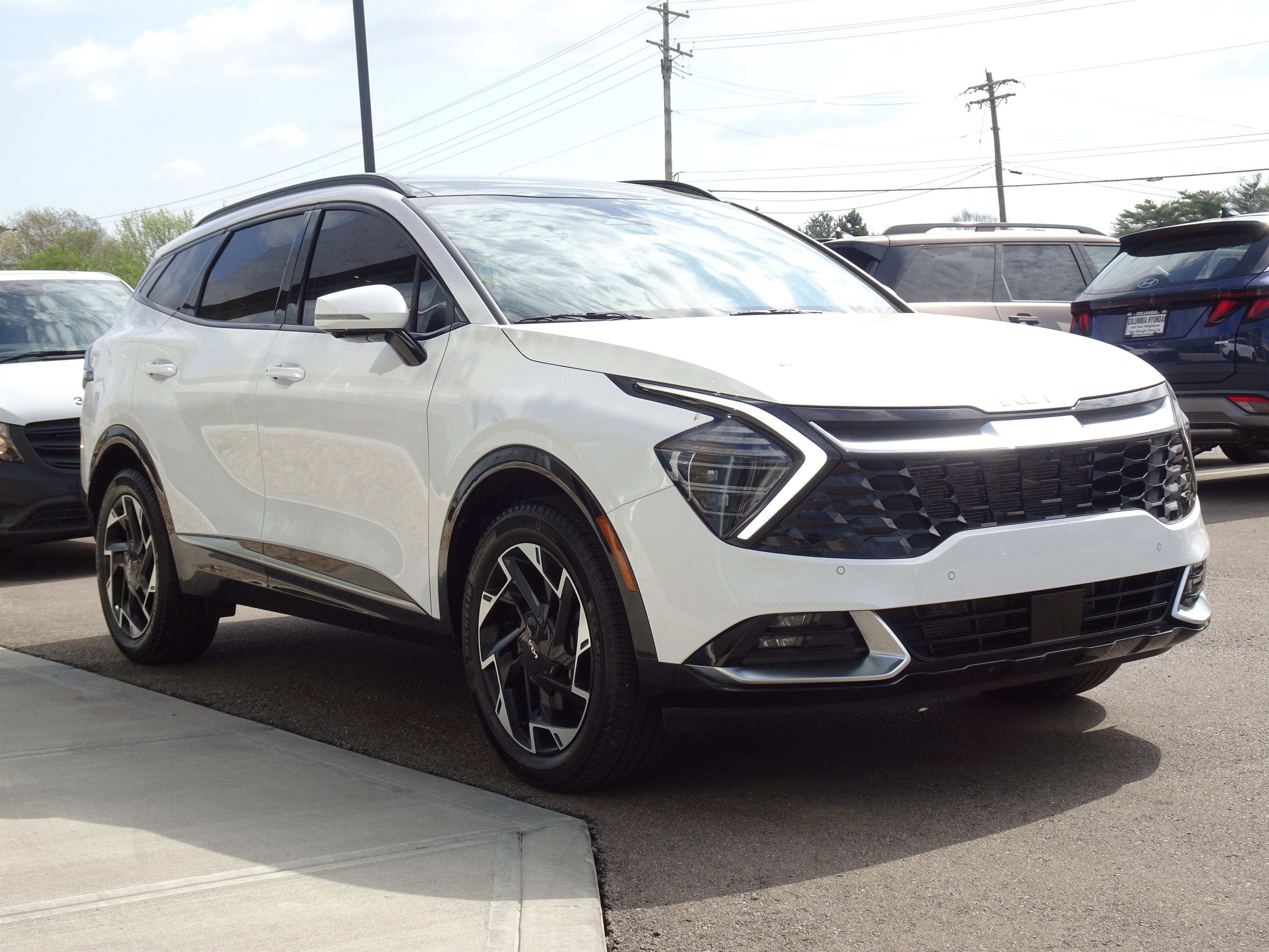 Used 2025 Kia Sportage SX image 6