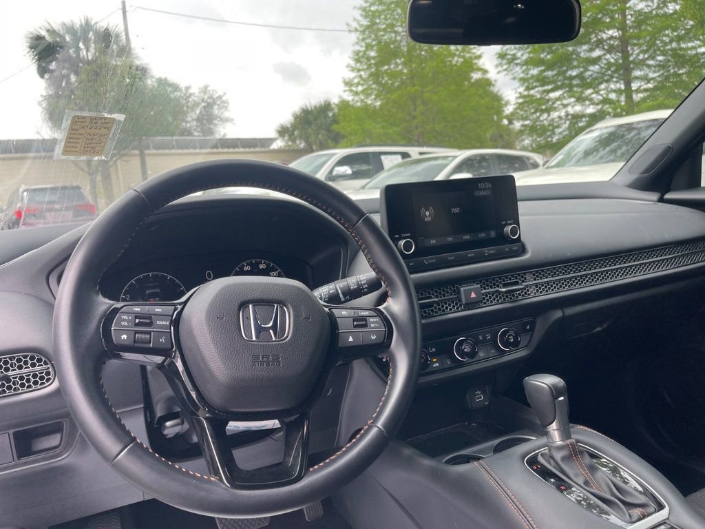 Used 2025 Honda HR-V Sport image 3