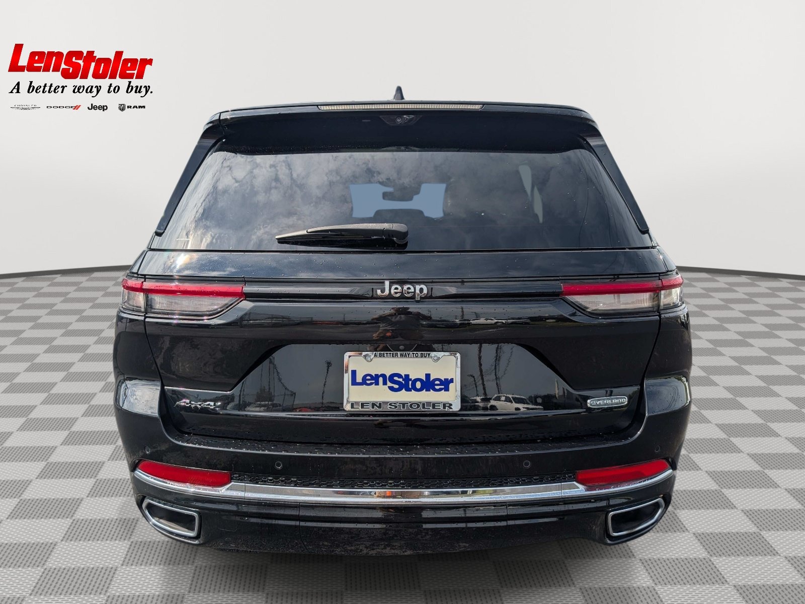 Used 2023 Jeep Grand Cherokee Overland w/ Luxury Tech Group IV AWD/4WD image 4