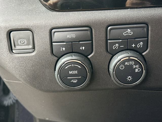 Used 2023 Chevrolet Silverado 1500 LT image 22