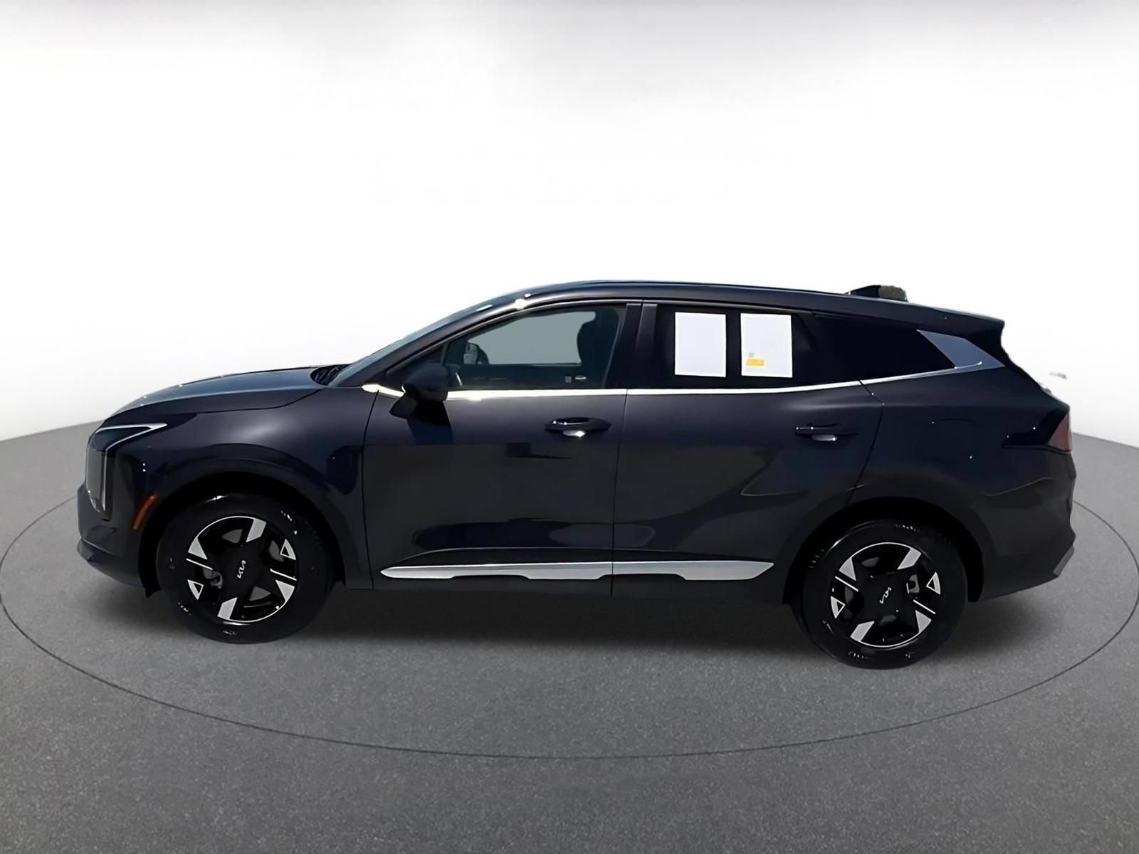 Used 2026 Kia Sportage LX FWD image 8