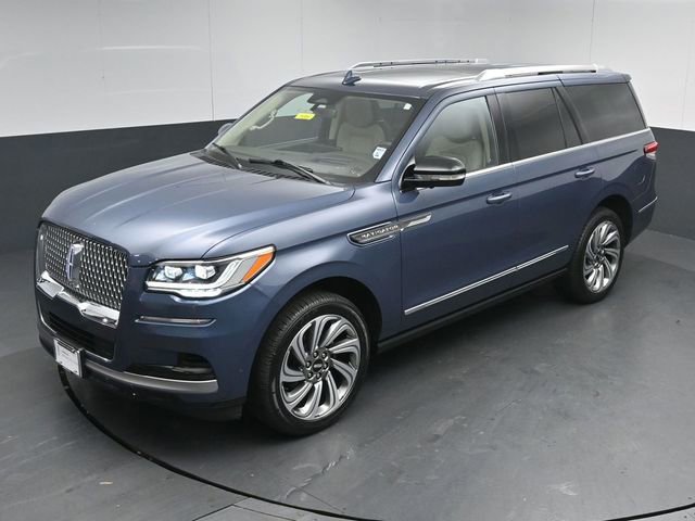 Used 2023 Lincoln Navigator Reserve image 48