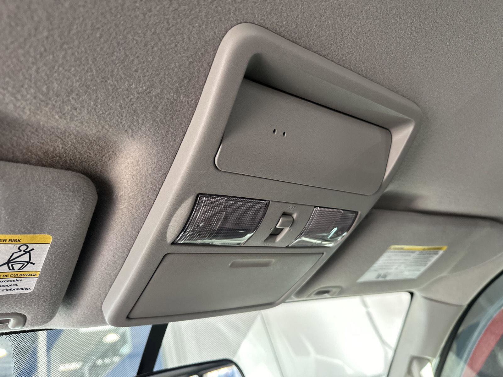 Used 2016 Nissan Frontier SV image 24