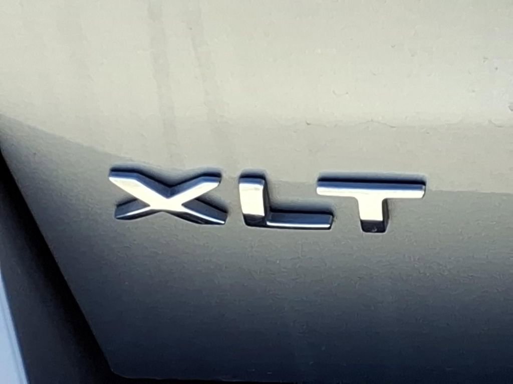 Used 2024 Ford Expedition XLT image 9