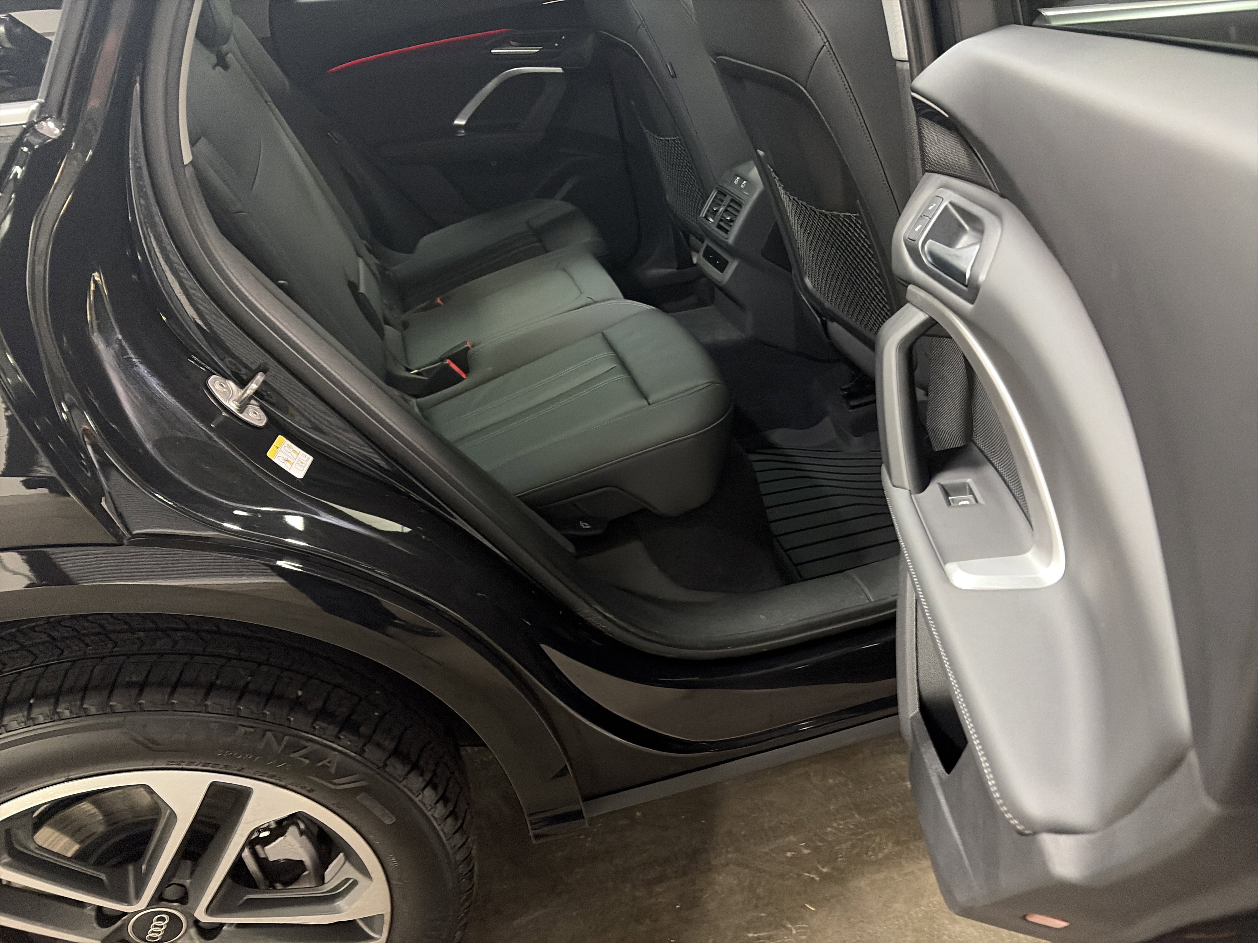 Certified 2025 Audi Q5 Premium w/ Convenience Package image 33