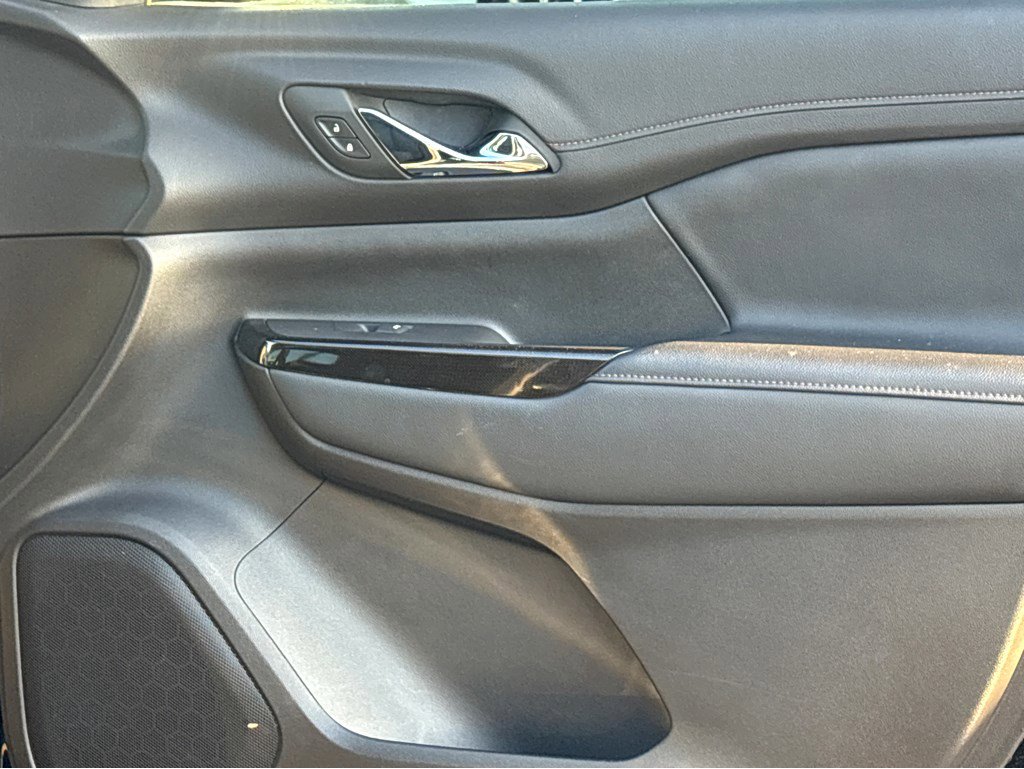 Used 2023 GMC Acadia AT4 w/ Technology Package image 16