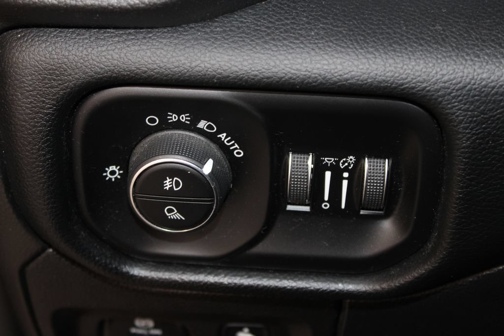 Used 2021 RAM 1500 Laramie RWD image 40