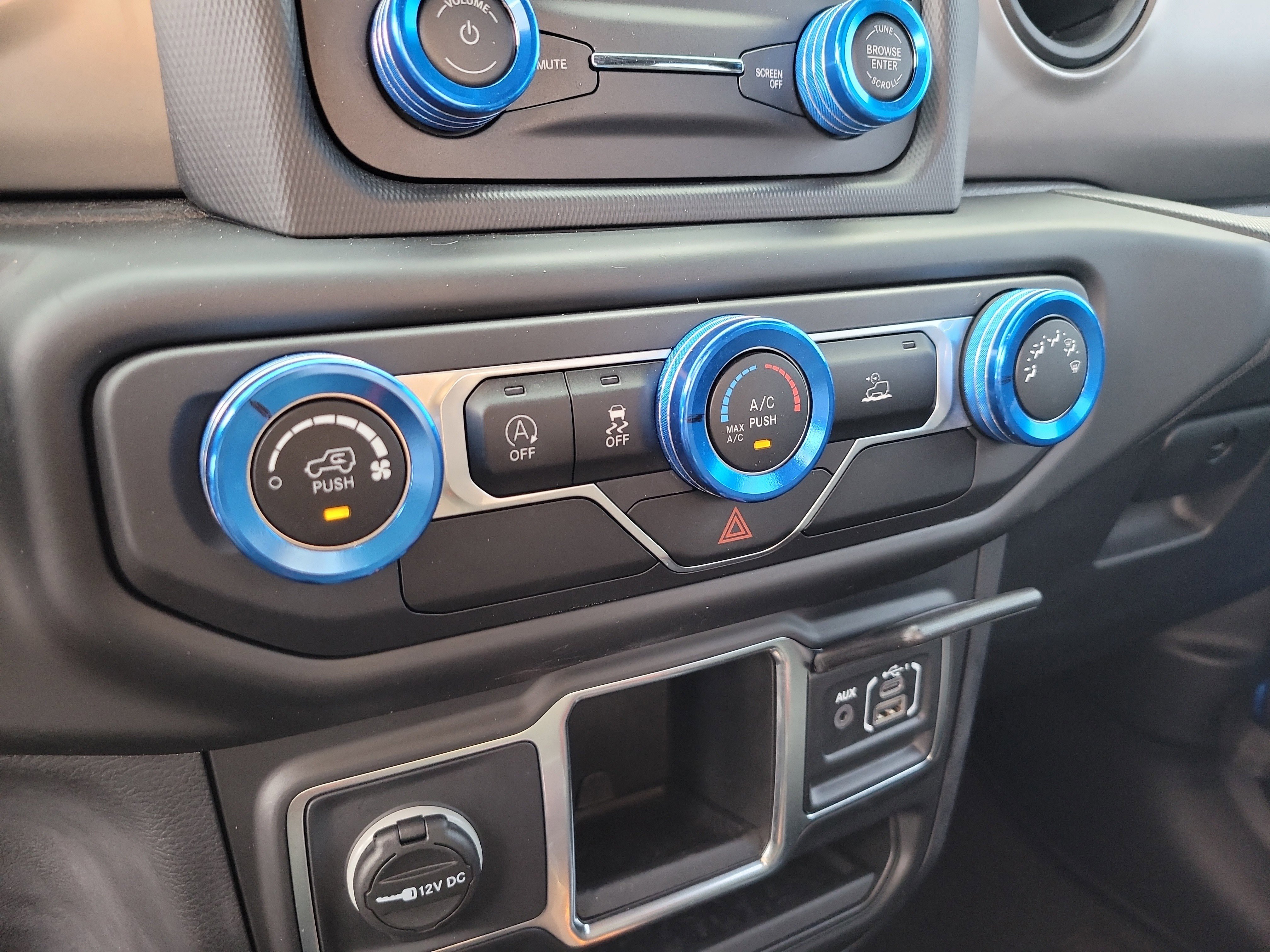 Used 2021 Jeep Gladiator Sport w/ Trailer Tow Package image 23