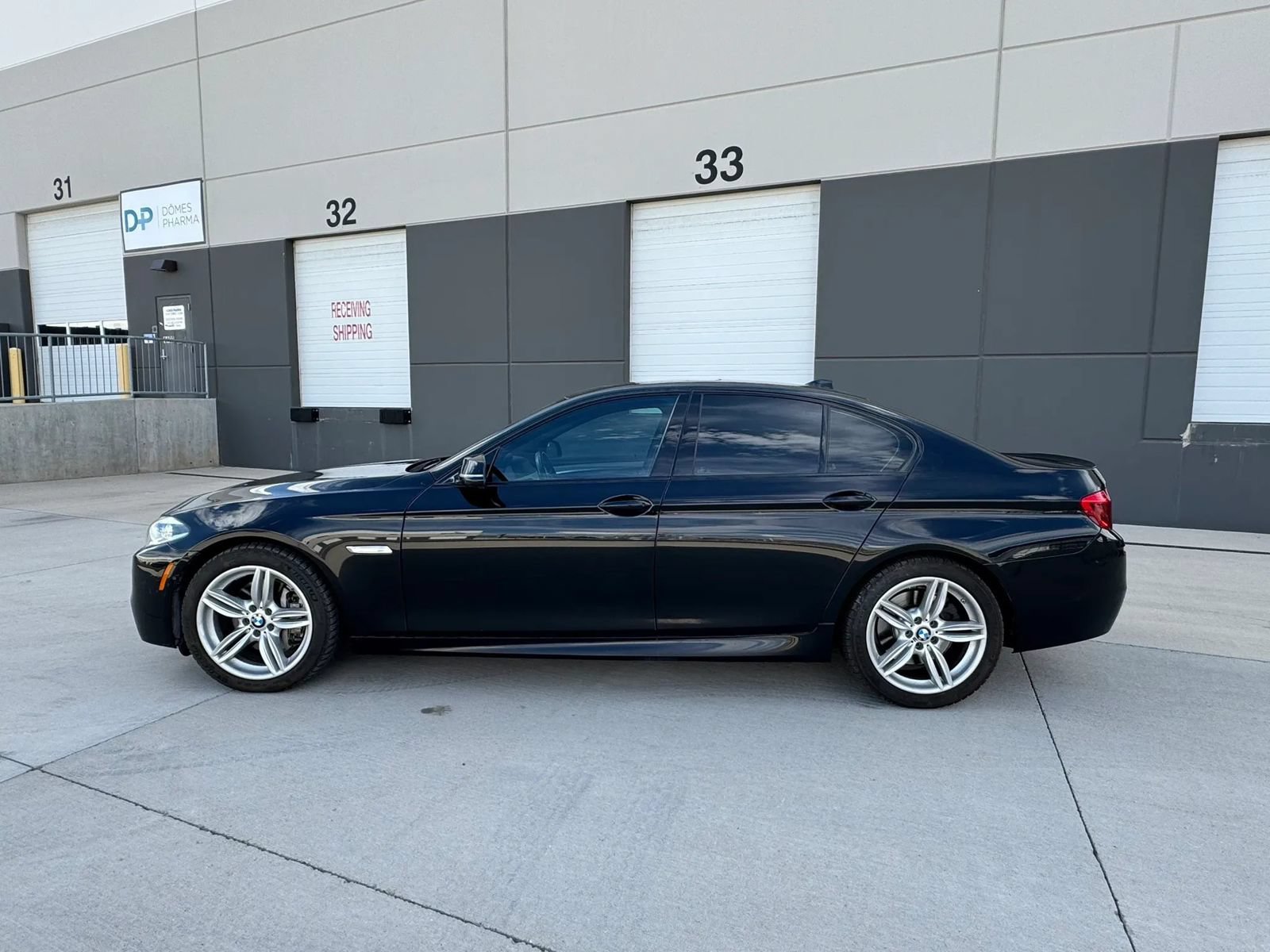 Used 2016 BMW 550i xDrive Sedan AWD/4WD image 2