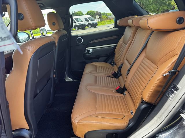 Used 2017 Land Rover Discovery HSE AWD/4WD image 20