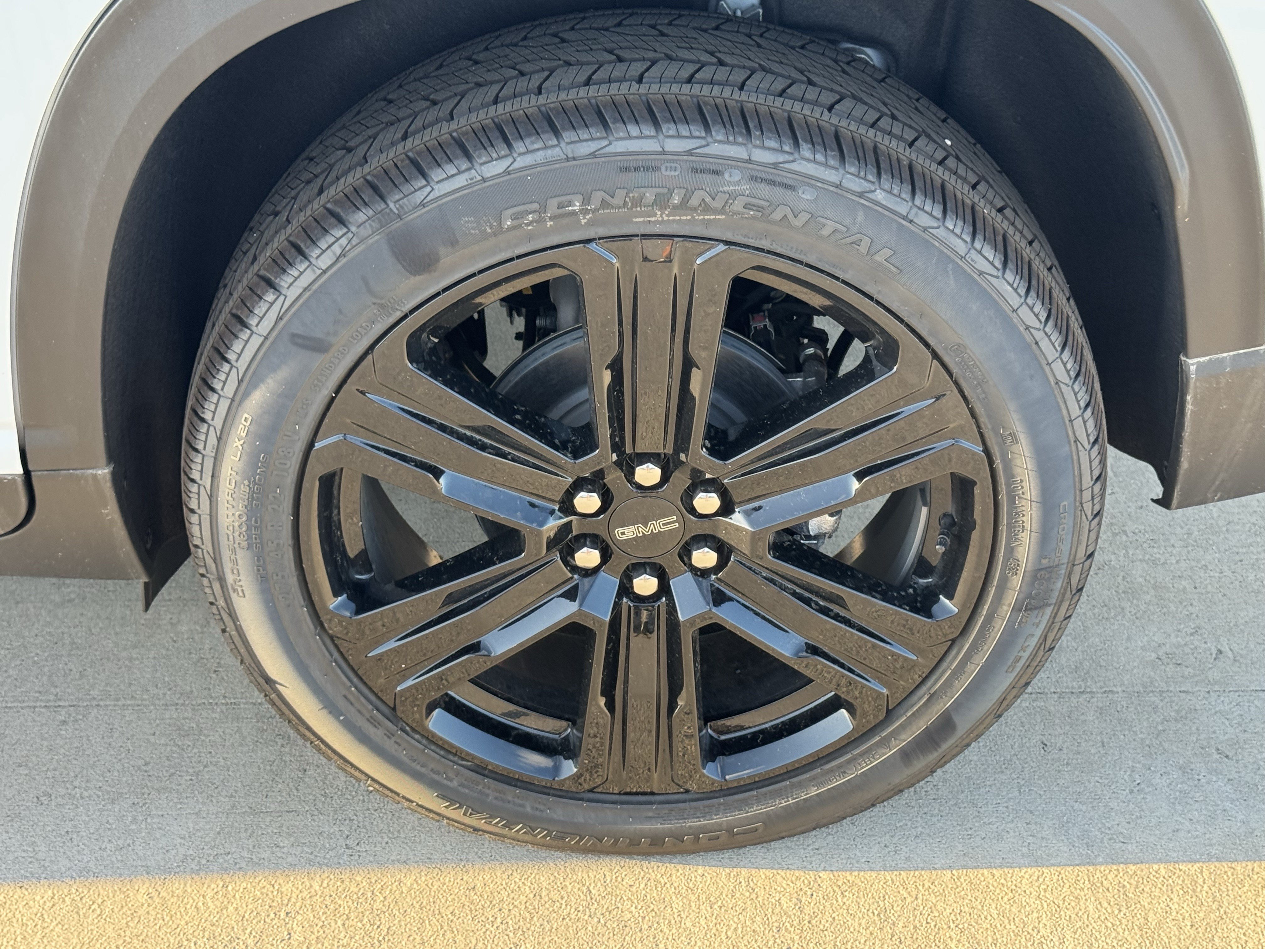 New 2026 GMC Acadia Elevation w/ Black Edition FWD image 9