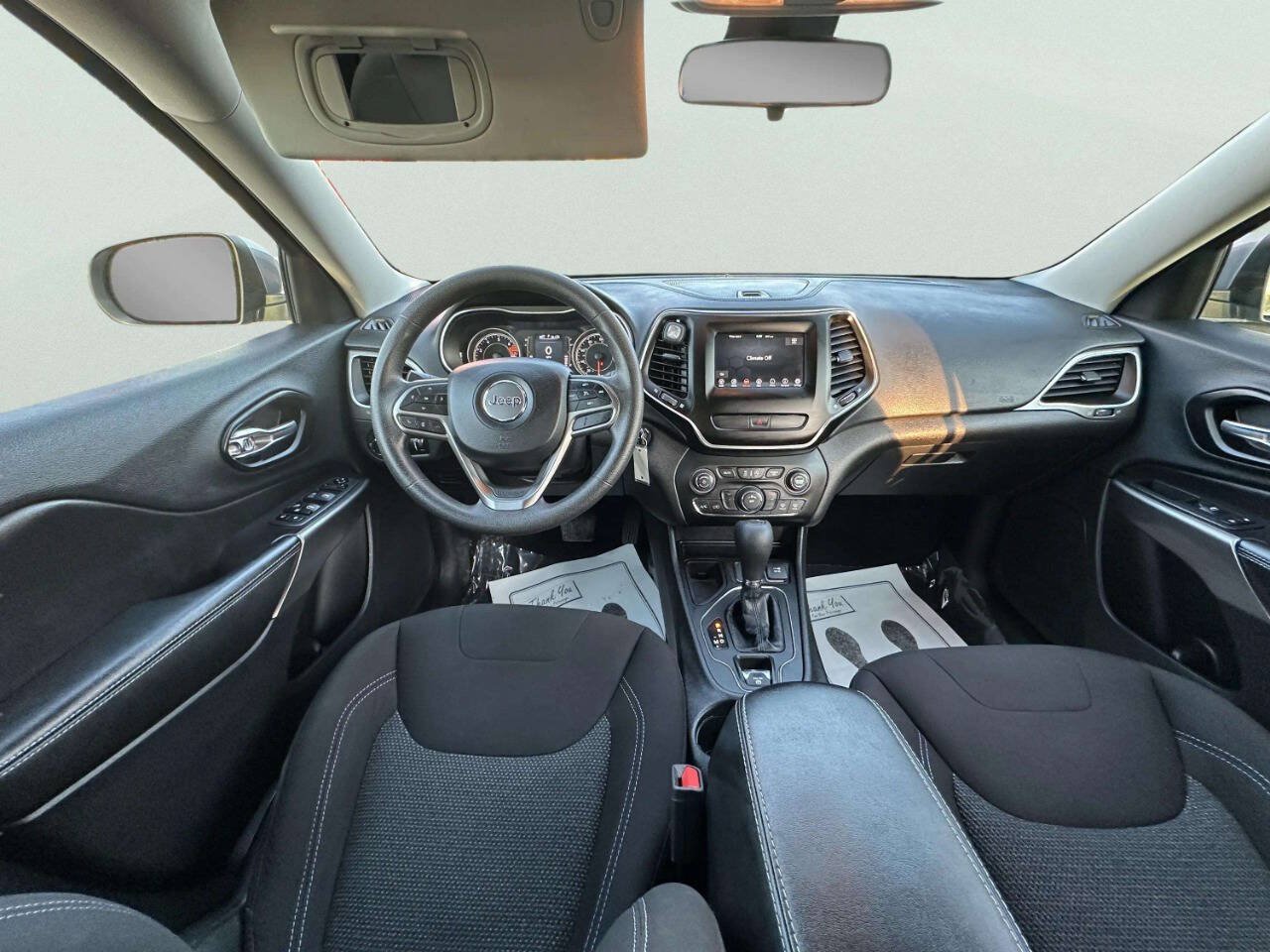 Used 2020 Jeep Cherokee Latitude FWD image 19