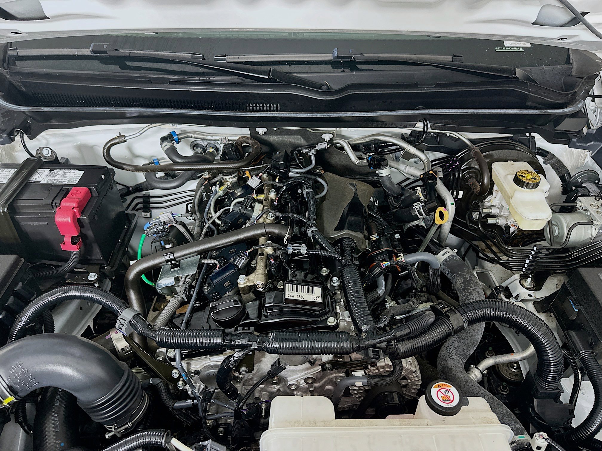 Used 2024 Toyota Tacoma TRD Off-Road image 33