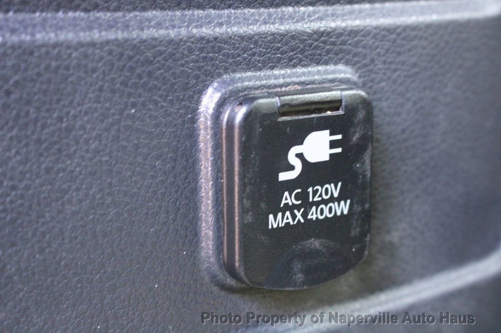 Used 2018 Nissan Titan SL w/ Midnight Edition AWD/4WD image 31