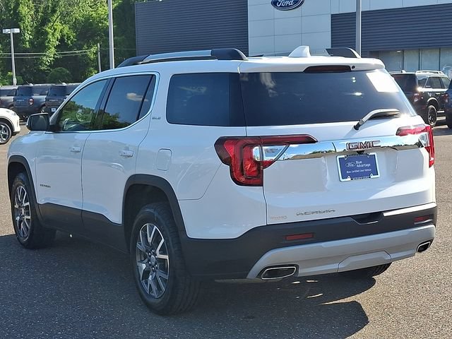 Used 2023 GMC Acadia SLE w/ Driver Convenience Package FWD image 4