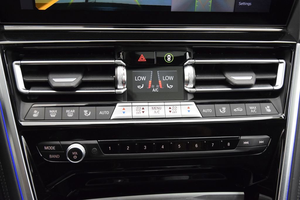 Used 2025 BMW M850i xDrive image 30