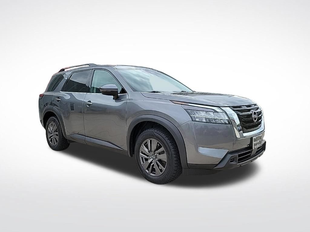 Used 2022 Nissan Pathfinder SV AWD/4WD image 6