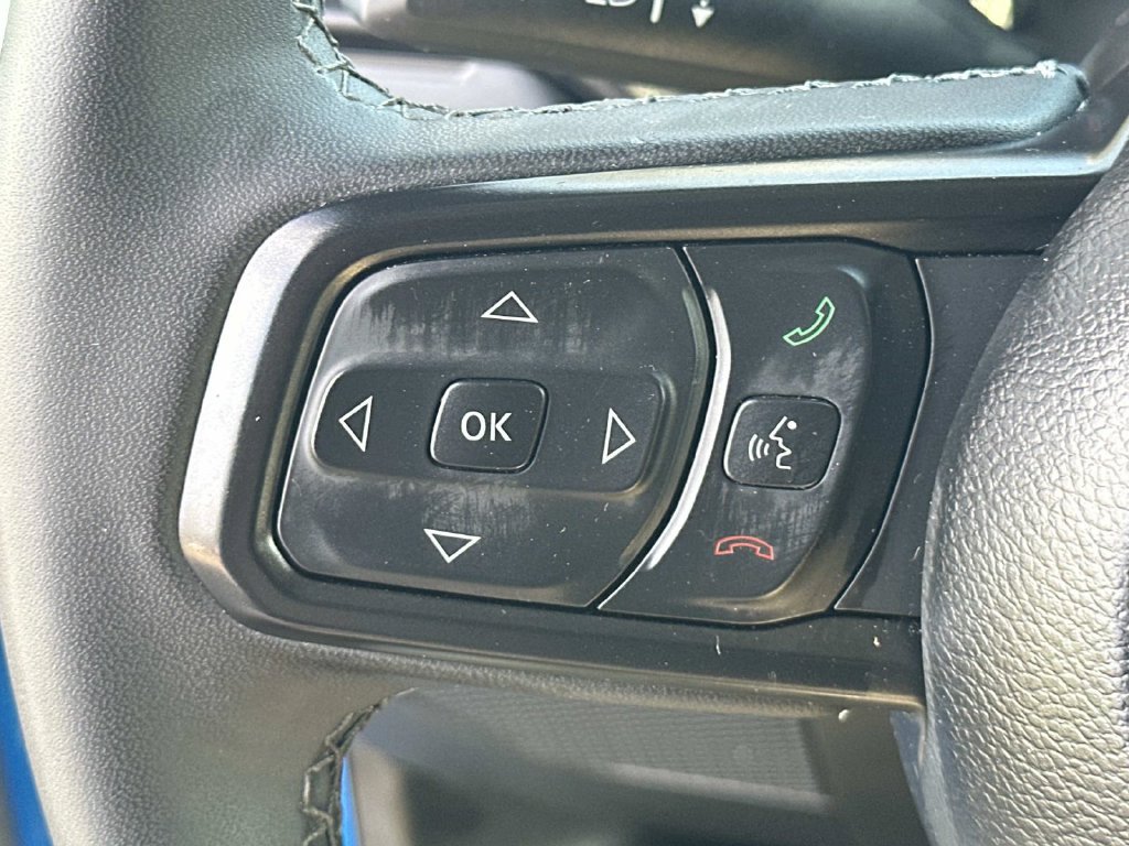 Used 2025 Jeep Wrangler Unlimited Rubicon w/ Convenience Group AWD/4WD image 23