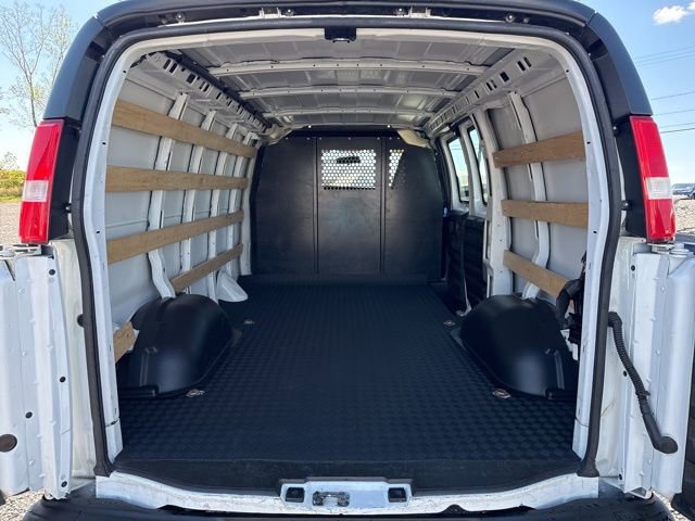 Used 2023 Chevrolet Express 2500 w/ Driver Convenience Package RWD image 21