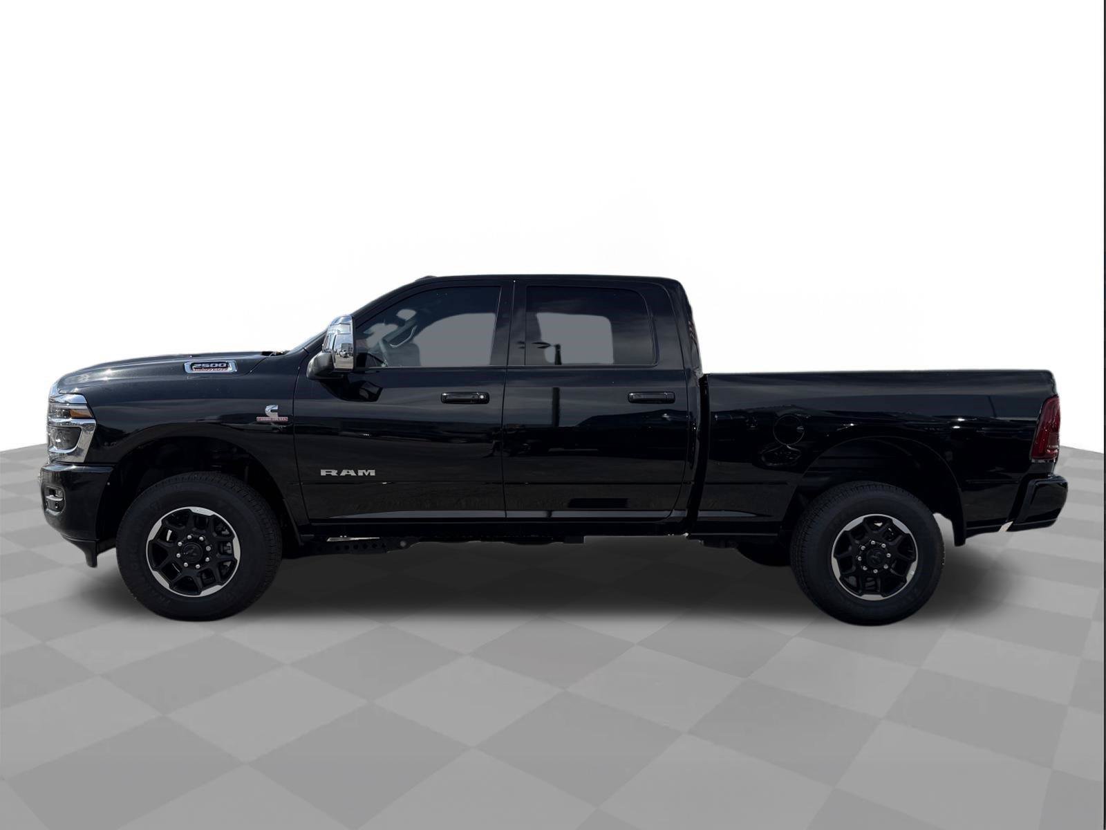 Used 2025 RAM 2500 Laramie AWD/4WD image 2