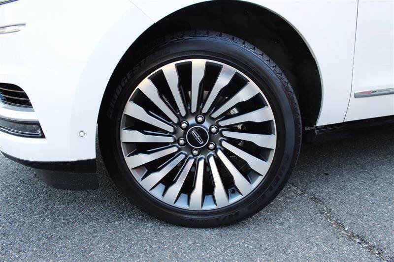 Used 2018 Lincoln Navigator Reserve w/ Technology Package AWD/4WD image 9