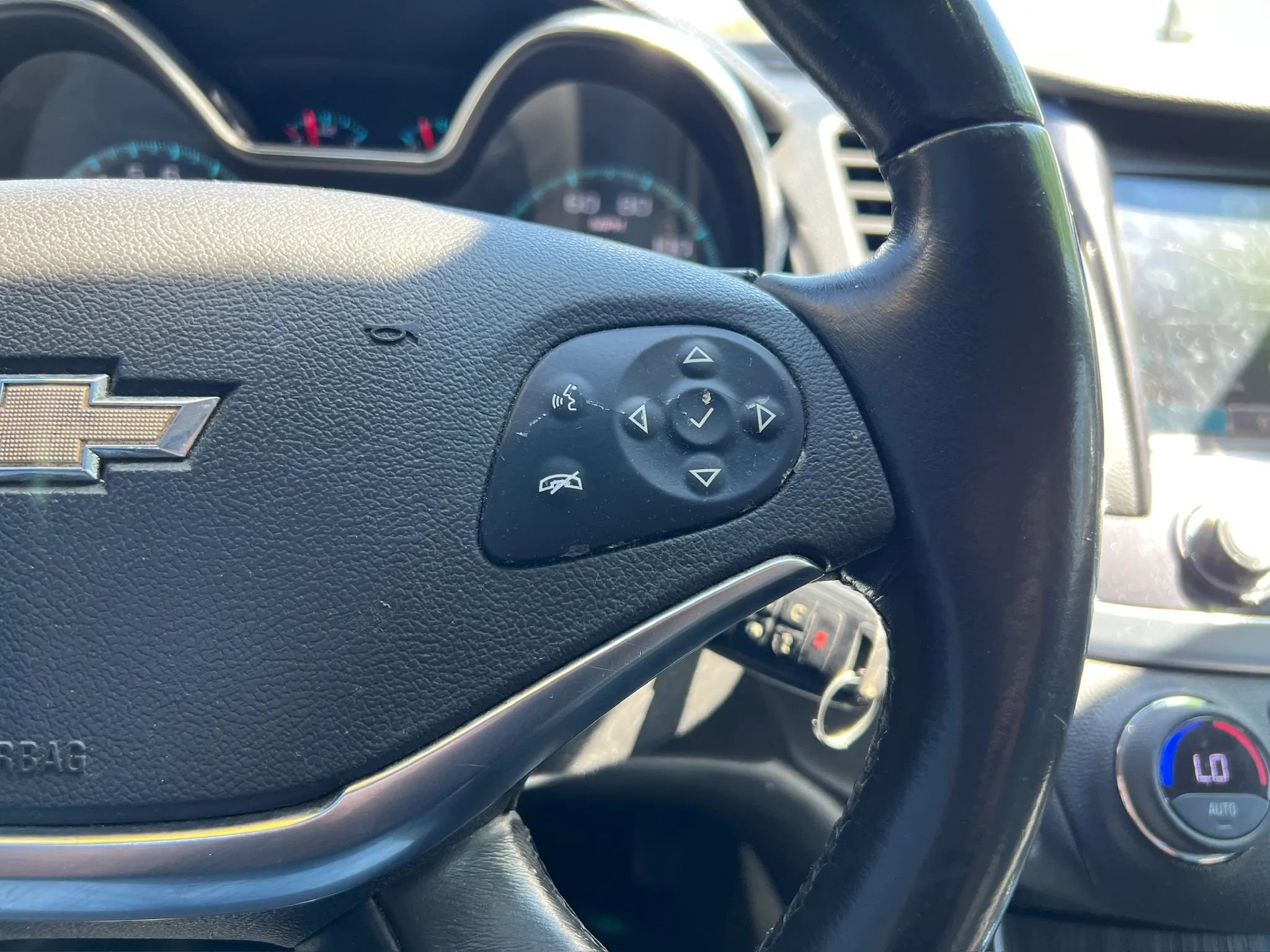 Used 2017 Chevrolet Impala LT image 21